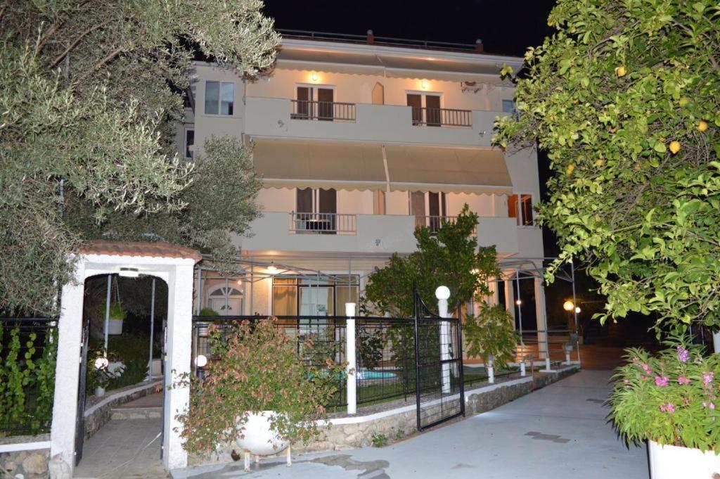 Margarita Apartments Nikiana Exteriér fotografie